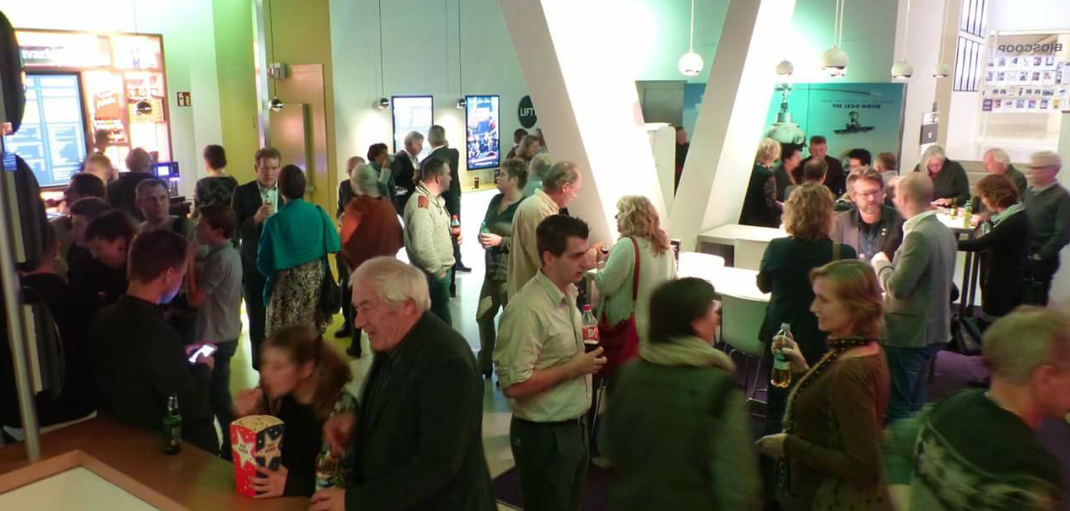 Een deel van het aanwezige publiek tijdens de pauze…